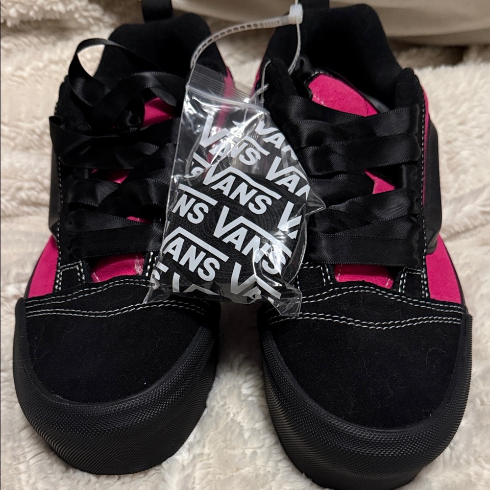 Vans Black and Pink Casual Sneakers